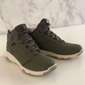 Olive Teva Hiking Boots NWT - price is FIRM